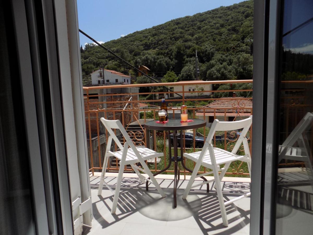 Afrodite Spacious Apartments! Agia Efimia Buitenkant foto