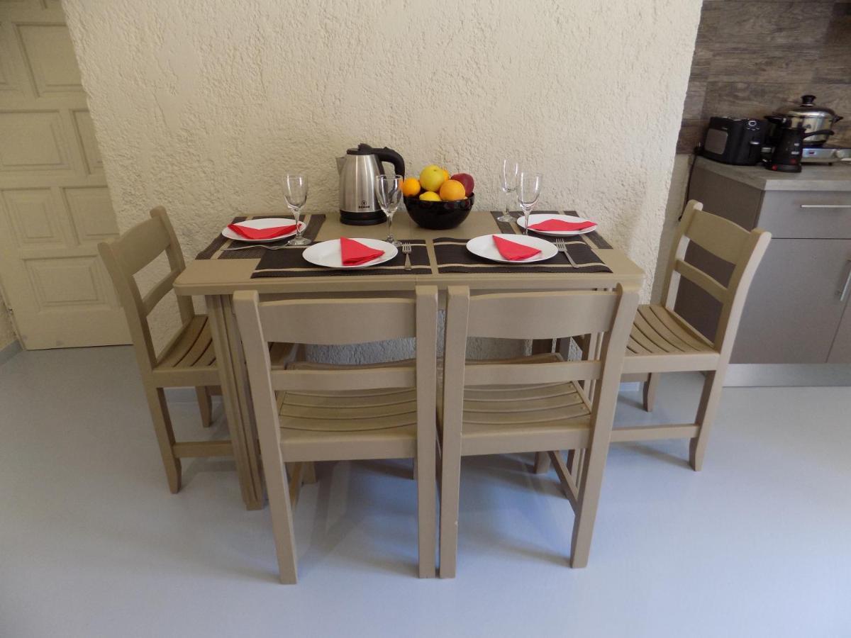 Afrodite Spacious Apartments! Agia Efimia Buitenkant foto