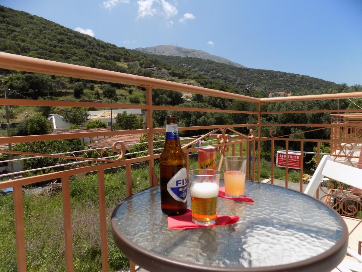 Afrodite Spacious Apartments! Agia Efimia Buitenkant foto