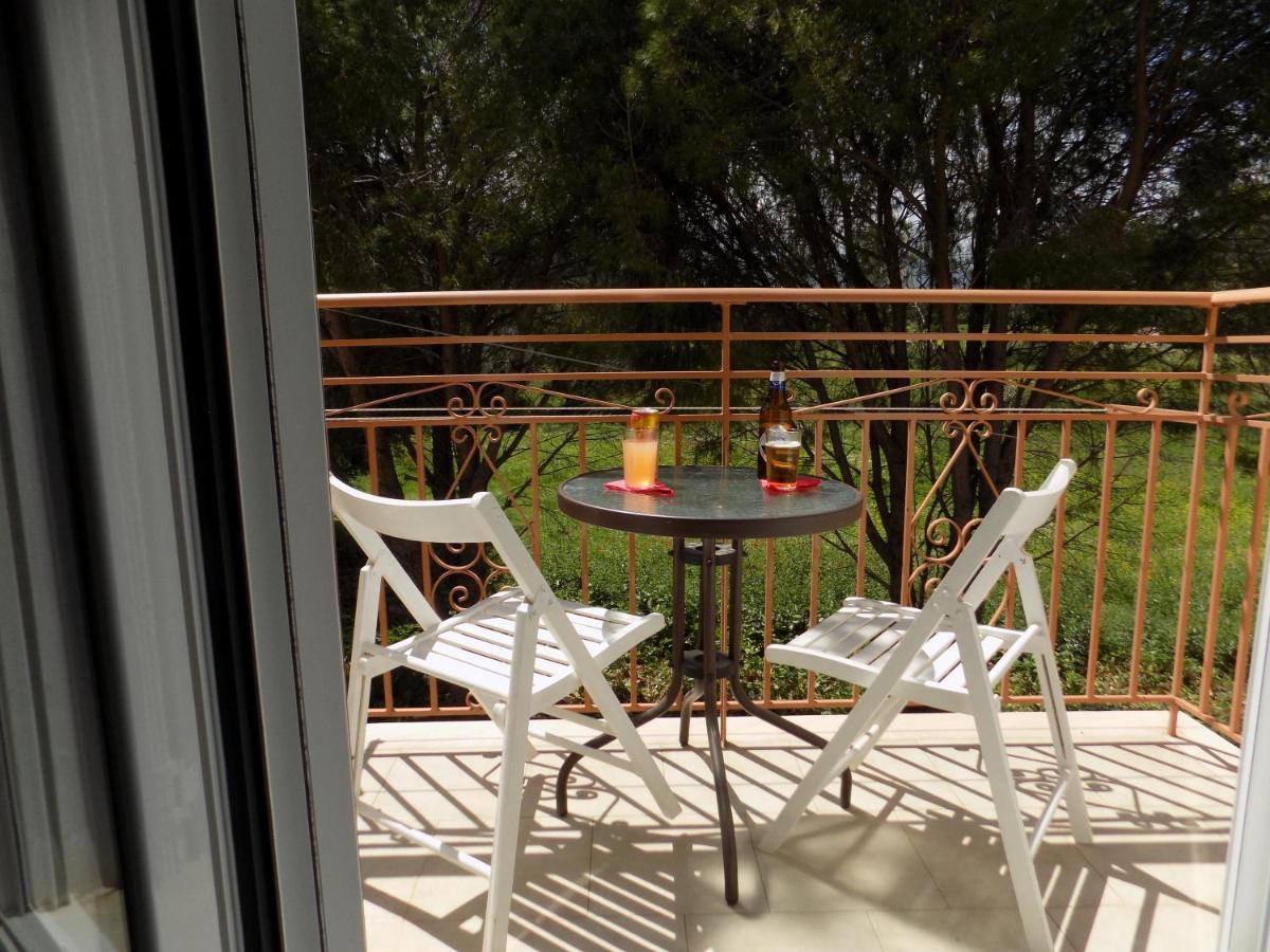 Afrodite Spacious Apartments! Agia Efimia Buitenkant foto
