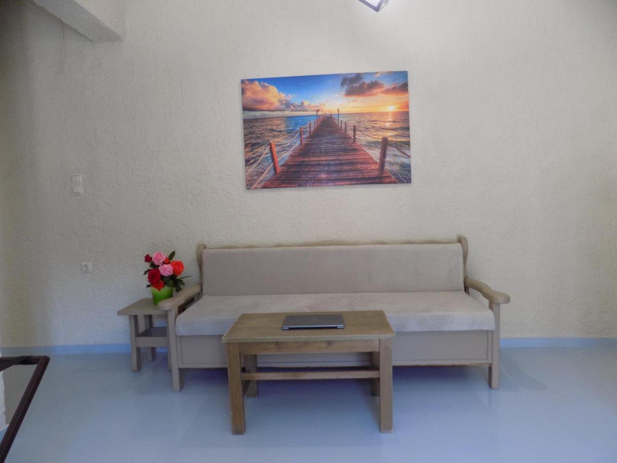 Afrodite Spacious Apartments! Agia Efimia Buitenkant foto