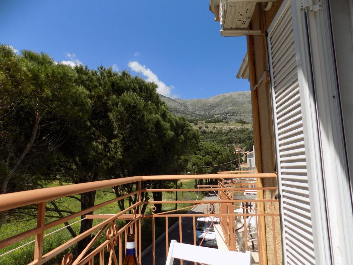 Afrodite Spacious Apartments! Agia Efimia Buitenkant foto