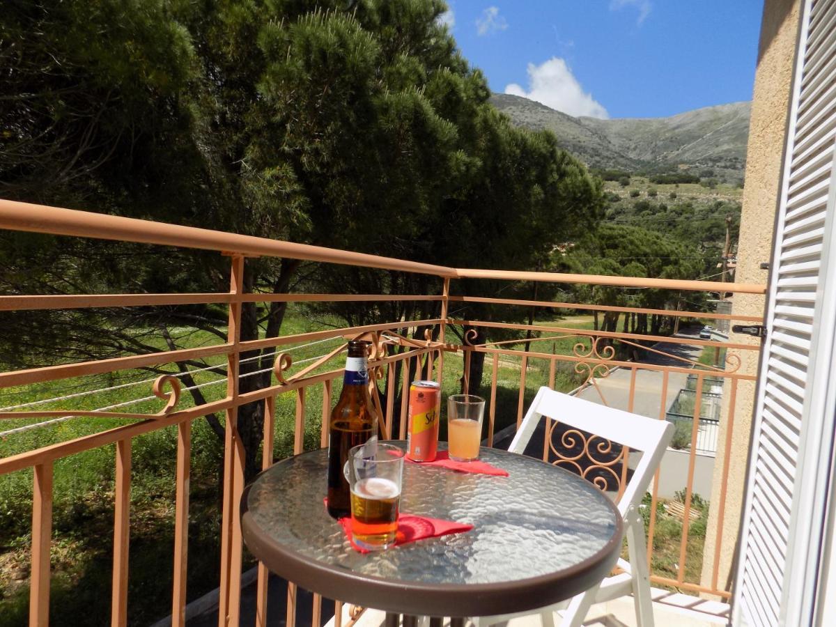 Afrodite Spacious Apartments! Agia Efimia Buitenkant foto
