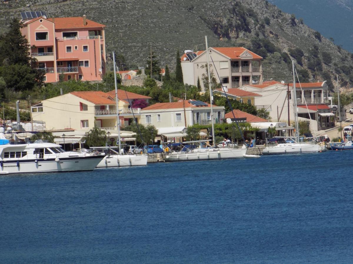 Afrodite Spacious Apartments! Agia Efimia Buitenkant foto