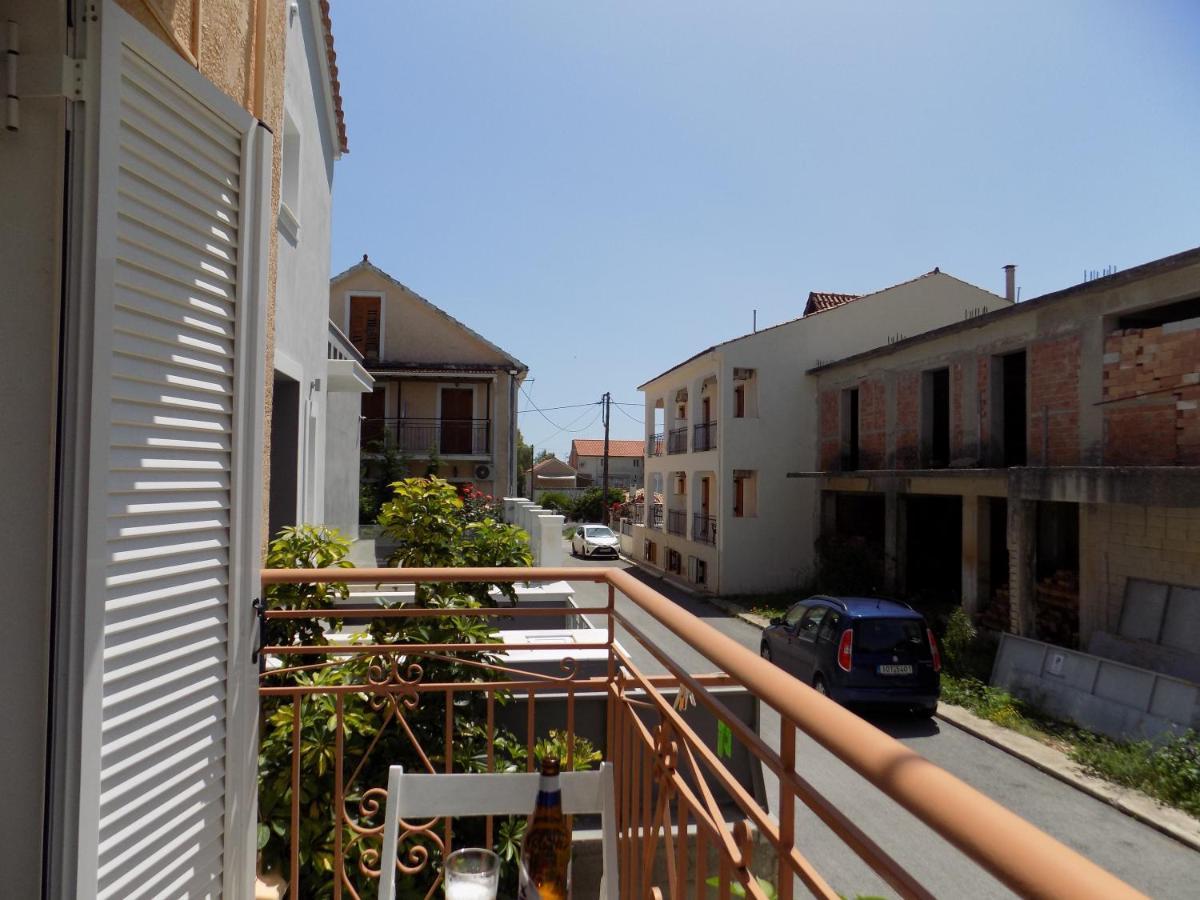 Afrodite Spacious Apartments! Agia Efimia Buitenkant foto